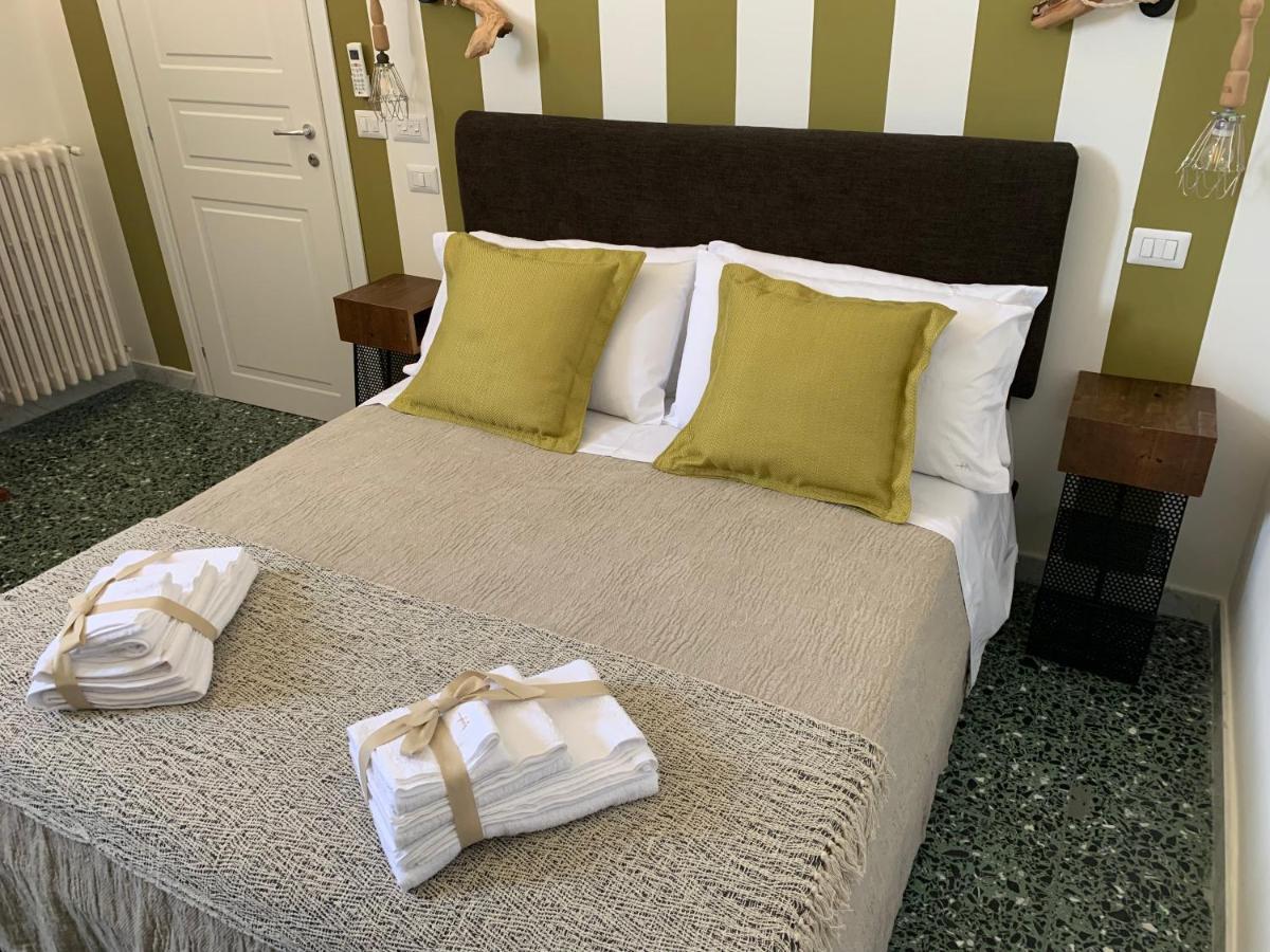 Bed and Breakfast HABITARE Lecce&Salento Esterno foto
