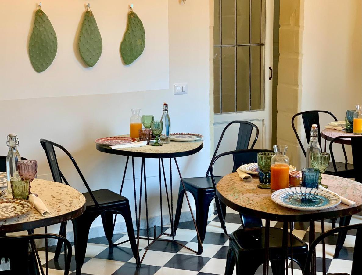 Bed and Breakfast HABITARE Lecce&Salento Esterno foto