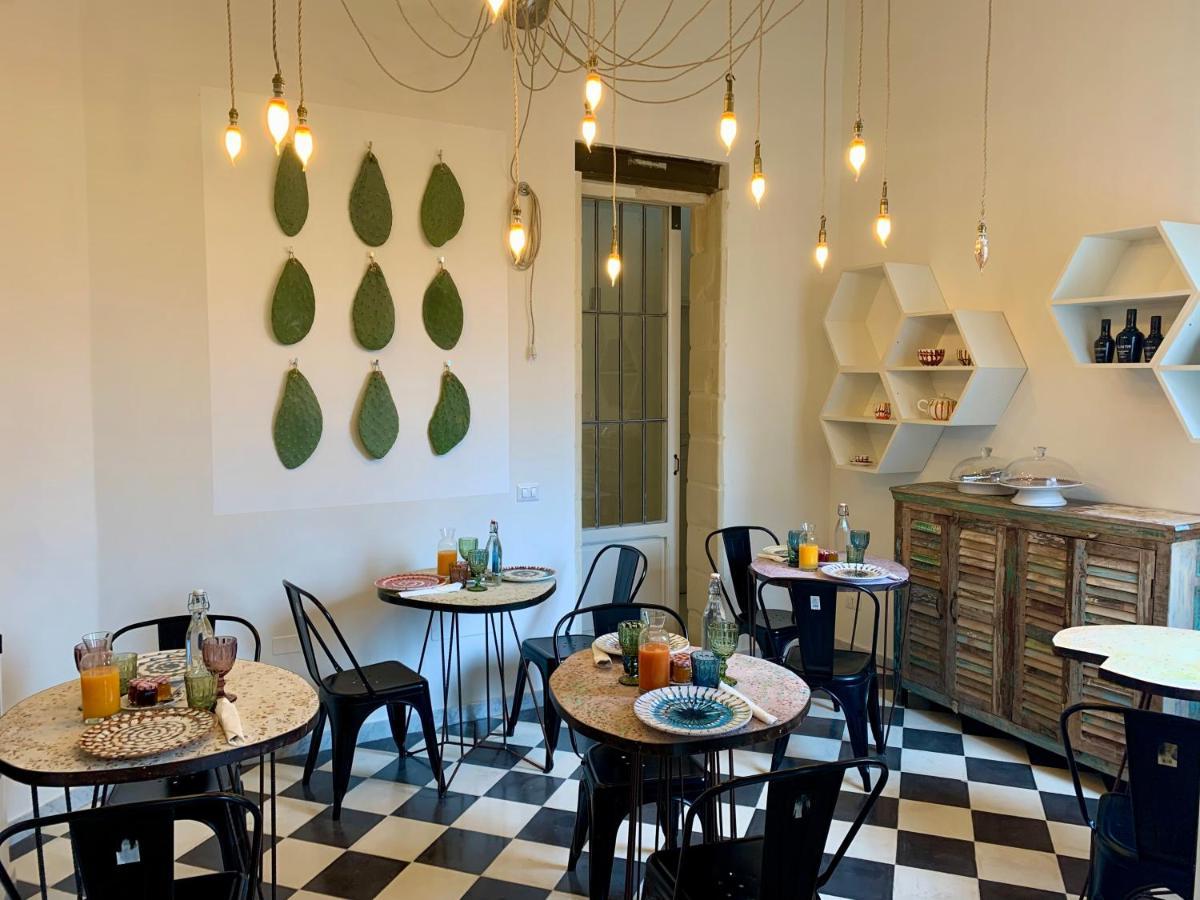 Bed and Breakfast HABITARE Lecce&Salento Esterno foto